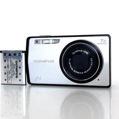 OLYMPUS μ-7000 本体 コンパクトデジタルカメラ - メルカリ