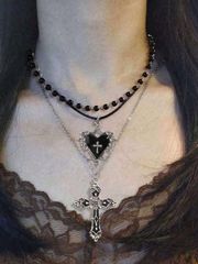 Women's Jewelry Set: Vintage Gothic Style Necklace and Pendant Necklace 3-Piece Set, Black Pearl Flower Heart Cross Necklace, Y2K Necklace Jewelry Set for Women