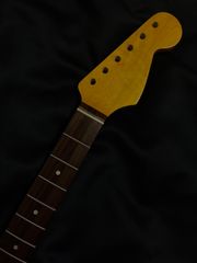 ストラト用アノダイズドピックガードSilverシルバー銀/Lotustorks