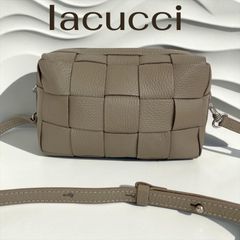 IACUCCI イアクッチ ベルタXS ショルダーバッグ - メルカリ