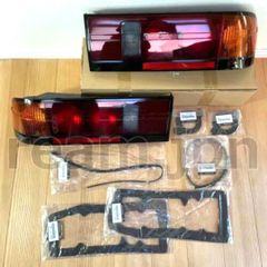 新品未使用】マツダ サバンナRX-7 FC3S テールランプレンズ 左右セット