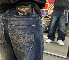 アヴィレックス デニムパンツ 32のサムネイル