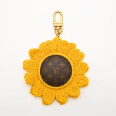 Louis Vuitton ひまわり キーホルダー - メルカリ