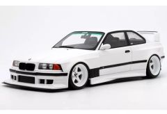 オートアートBMW M3 GTR Plain Body Version 1/18 - メルカリ