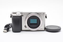 SONY α6000 ボディ シルバー ILCE-6000 ミラーレスカメラ - メルカリ