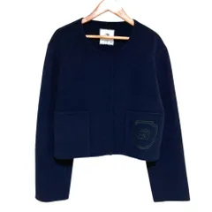 美品 FOXEY BOUTIQUE フォクシー ブティック JACKET DAPHINE カシミヤ100％ ショート丈 ノーカラージャケット 43980 40 ネイビー レディース 古着 中古 USEDのサムネイル
