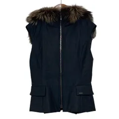 美品 FOXEY フォクシー フォックスファー 中綿ベスト ジレ 26114 サイズ38 グレー レディース 古着 中古 USEDのサムネイル