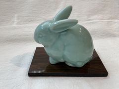 167、縁起物 白うさぎ 日展彫刻家 三枝惣太郎作 陶器 干支 置物 - メルカリ