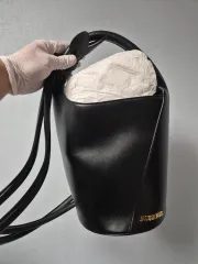 新品 JACQUEMUS ジャックムス ル プチ トゥールニ ブラックのサムネイル