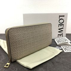 未使用品 LOEWE 長財布 リピートアナグラム 241 - メルカリ