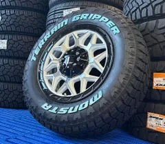 新品 LEXXEL インフェルノ ハイエース 200系 レジアスエース 16インチ | モンスタ テレーングリッパー 215/70R16 ホワイトレター 1台分のサムネイル
