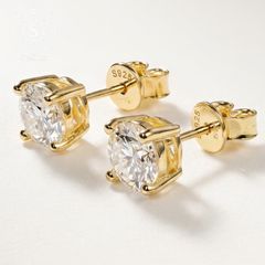 美品♪人気♡プリンセスカット一粒ダイヤ計0.3ctのK18YGピアス - メルカリ