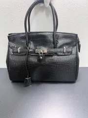 【中古】モンテロッソ　 ハンドバッグ　クロコ型押し　鞄　エナメル　鍵付き　ブラック　クロコダイルのサムネイル