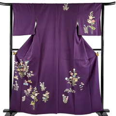 付下げ 身丈161cm 裄丈64.5cm M 袷 ますいわ屋 菊 草花 紫 正絹 秀品 【中古】のサムネイル