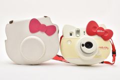 instax mini HELLO KITTY ポラロイドカメラ ジャンク品 - メルカリ