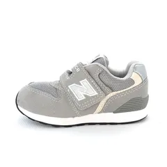 new balanceのサムネイル