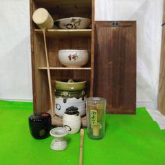 K74 送料無料 短冊茶箱 茶道具 茶碗 水指 建水 蓋置 棗 香合 茶杓