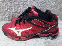 未使用美品】MIZUNO WAVE LIGHTNING〈定価12,075円〉 - メルカリ