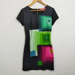 Desigual デシグアル 半袖 ワンピース Aライン スクープネック ジオメトリックプリント 個性的 ブラック M F465のサムネイル