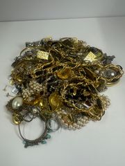d*9様 アクセサリーその他イミテーションまとめ売り【約2.5kg