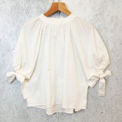 ADORE バックパールリボンブラウス 38 ホワイト ボリューム袖 - メルカリ