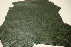 グリーン 33ds クロム革 ヤギ革 イタリア レザー エナメル はぎれ 一枚革 レザークラフト 革 皮 本革 diy 生地 材料のサムネイル