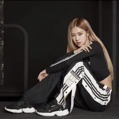 BLACKPINK着用 adibreak アディダス トラックパンツ M ブラックピンク着用 アディダス トラックパンツ アディブレイク