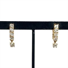 ✨18kとPt のコンビキラキラスイングピアス✨ - メルカリ