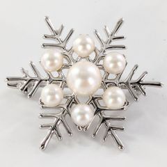 美品 MIKIMOTOミキモトアコヤパール スノーフレーク 雪の結晶 ブローチ