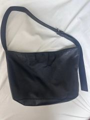 improduct ISSEYMIYAKE イッセイミヤケ　本革ショルダーy2k improduct ISSEYMIYAKE イッセイミヤケ 本革ショルダーy2k - メルカリ