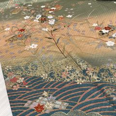 昭和レトロ）深緑色 振袖 扇面 枝垂れ桜 金彩 - メルカリ