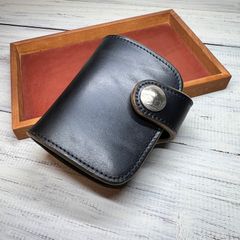 MARYAM ホースバット芯通し ミドルトラッカーウォレット4層 - メルカリ