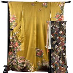 美品　正絹 引き振袖 比翼付 金彩 四季草花文様 豪華絢爛 新出品美品 正絹 引き振袖 比翼付 金彩 四季草花文様 豪華絢爛 - メルカリ
