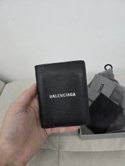 定番✨バレンシアガ エブリデイ ロゴ 二つ折り財布 レザー ブラック