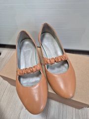 MB サンダル 超オシャレ 茶色スエード - メルカリ