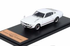 ミニチャンプス 1/43 トヨタ アベンシス セダン シルバー ディーラー