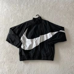 n.k様 NIKE ナイロンジャケット パンツ セットアップ XL スウォッシュ