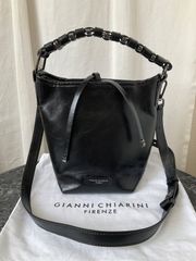 tamo様専用】ジャンニキアリーニ ショルダーバッグ シボ革 黒 2way