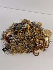 ジュエリーのバラエティセット 約4.3kg - メルカリ