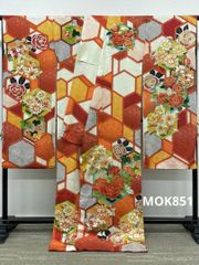 ⭐︎ K0300 新品 振袖 仮絵羽 人気 くすみ　フリーサイズ　成人式 ⭐︎ K0300 新品 振袖 仮絵羽 人気 くすみ フリーサイズ 成人式 - メルカリ