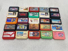 ファミリーコンピュータ本体3台　ソフト32本 ファミリーコンピュータ本体3台 ソフト32本 - メルカリ