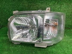 トヨタハイエース200系3型 純正 右 ヘッドライト KOITO 26-129 - メルカリ