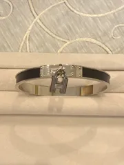 【美品】HERMES エルメス ケリー カデナ バングル ブレスレット 黒×シルバー正規品のサムネイル