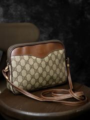 GUCCI グッチ グッチゴースト 445597 クラッチバッグ トラブル