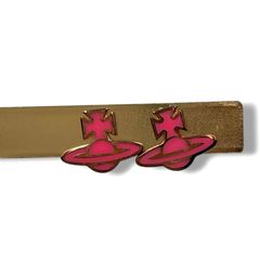 美品】viviennewestwood ミルククラウンピアス - メルカリ