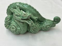 N 処分価格【骨董品】龍の焼き物 翡翠色 縁起物 陶芸 辰年 辰 ドラゴン