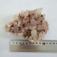 湖北省産 レッドクォーツクラスター チャルコパイライト付き - メルカリ