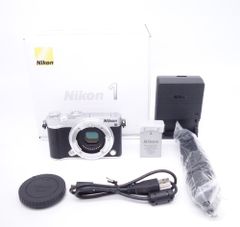 ☆撮影枚数228枚・液晶表示難☆ニコン 1 J4 ホワイト ボディ #22600