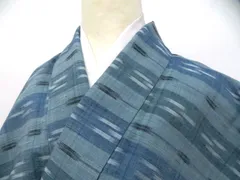 【一輝堂】紬 単衣 絣模様 着物 正絹 身丈約151cm 裄丈約60.5cm 26z06-3255のサムネイル