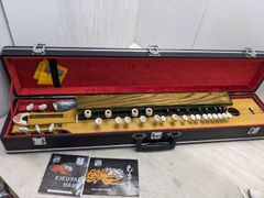 菊八重 高級大正琴KIKUYAE−HARP F28RS 定価84000円！ 菊八重 高級大正琴KIKUYAE−HARP F28RS 定価84000円！ - メルカリ